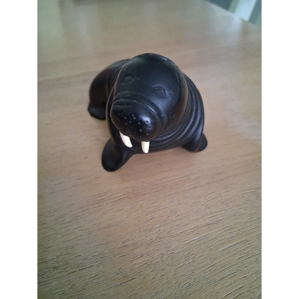 Boma Walrus Figurine. Black.